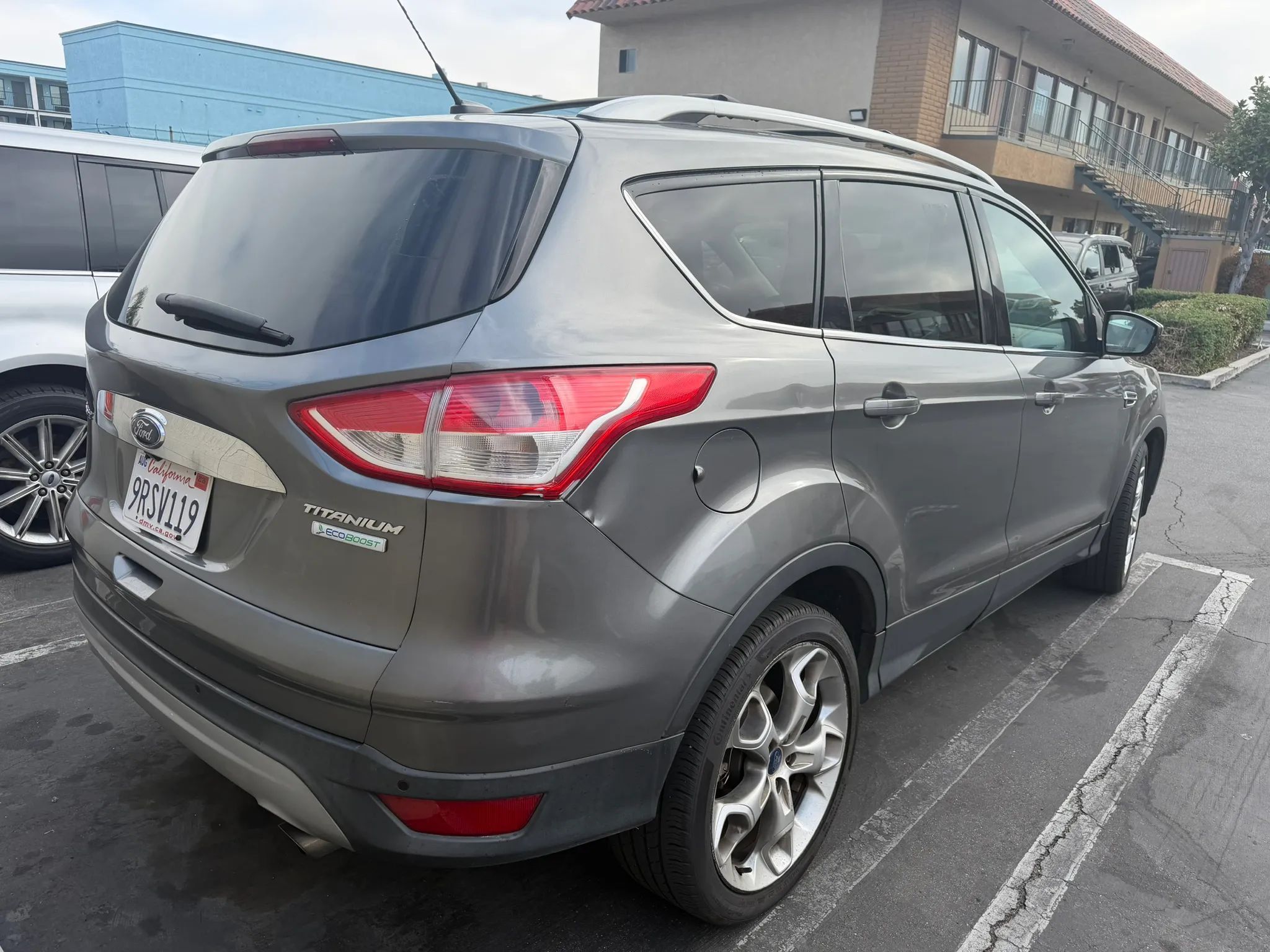 Used 2014 Ford Escape Titanium w/ Equipment Group 401A FWD image 1