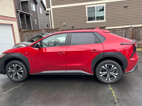 Used 2023 Subaru Solterra AWD image 2