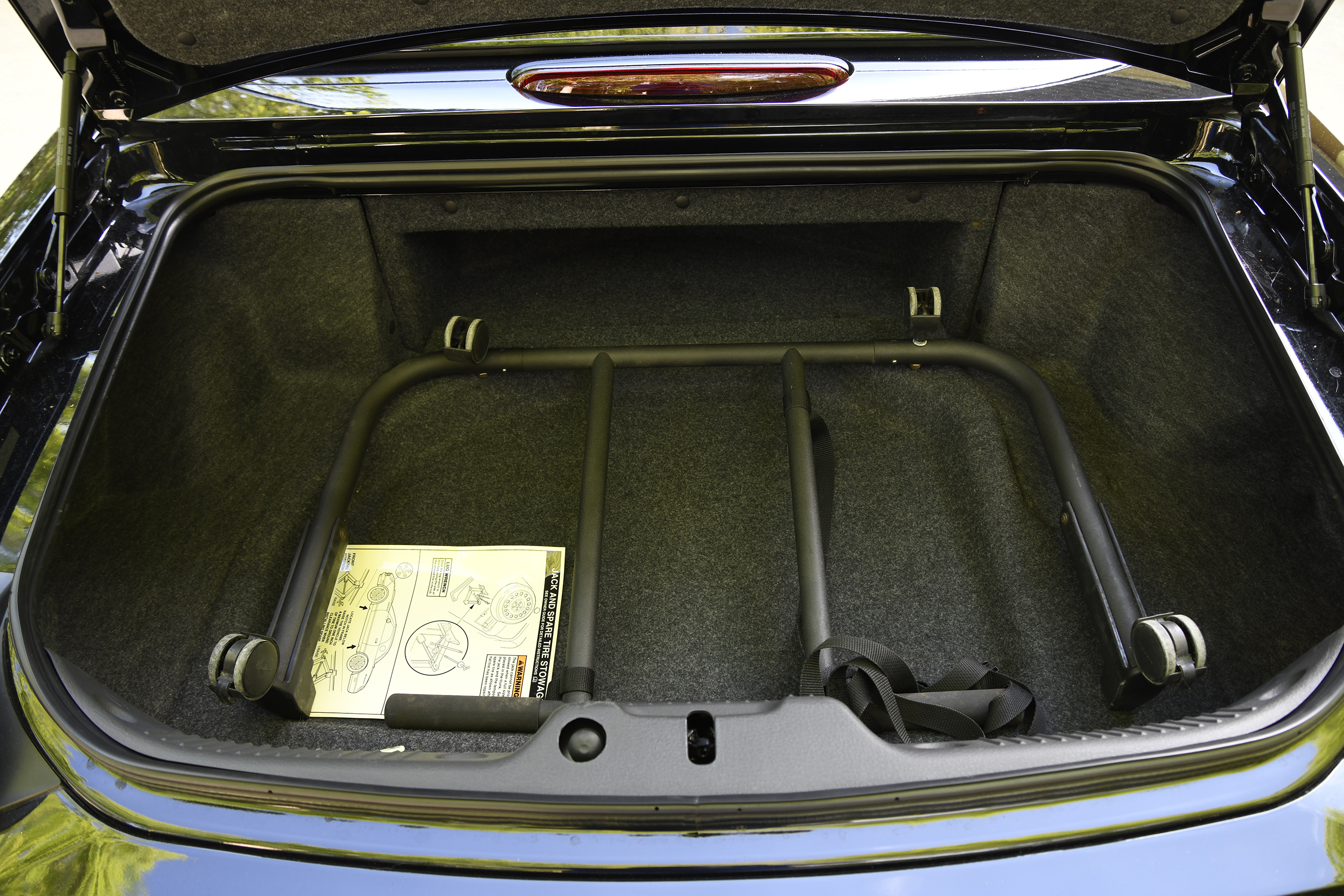 Used 2002 Ford Thunderbird RWD image 28