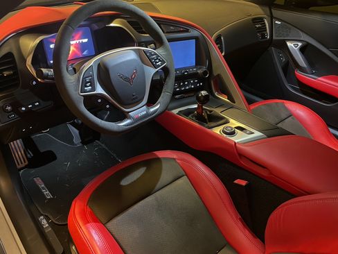 Used 2017 Chevrolet Corvette Z06 image 5