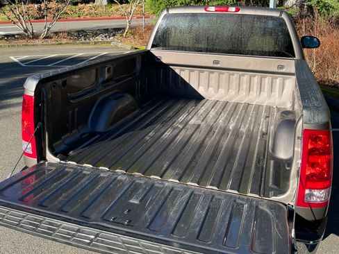 Used 2013 GMC Sierra 1500 SLE w/ Power Tech Package image 8