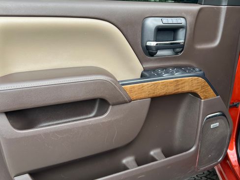 Used 2015 Chevrolet Silverado 1500 LTZ w/ Texas Edition, 1LZ Trim image 10