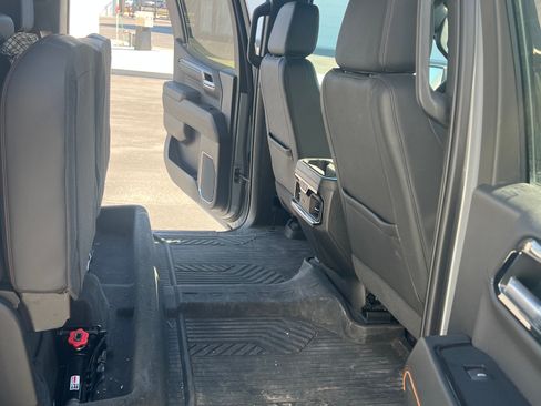 Used 2024 GMC Sierra 1500 AT4 w/ Technology Package image 11