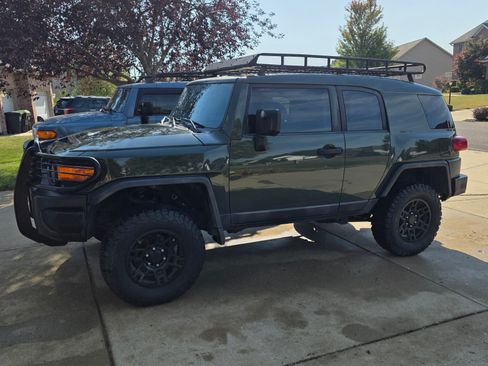 Used 2014 Toyota FJ Cruiser 4WD image 4