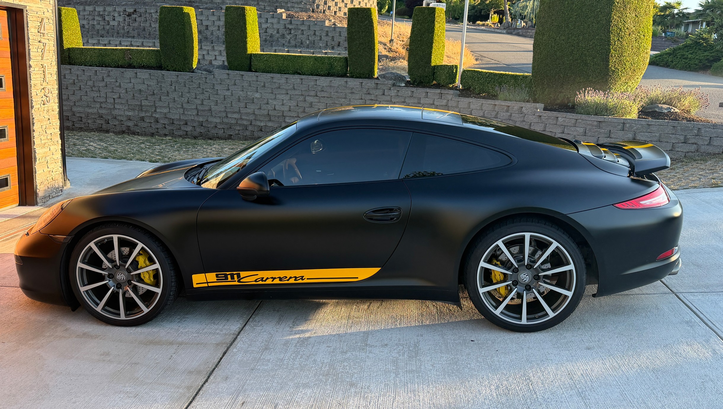 Used 2013 Porsche 911 Carrera image 2