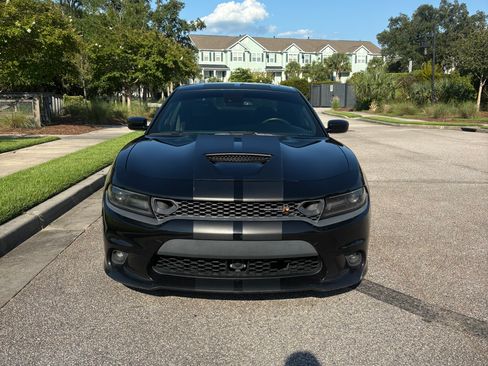 Used 2019 Dodge Charger Scat Pack w/ Technology Group RWD image 8