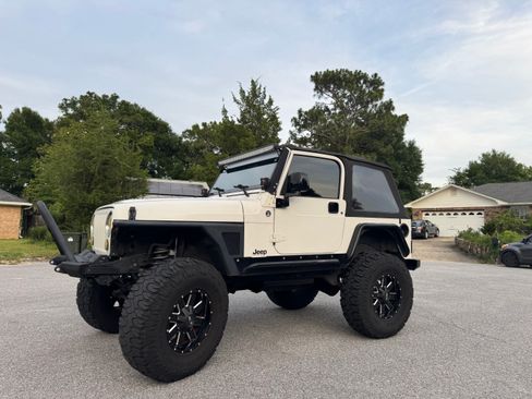 Used 2005 Jeep Wrangler X AWD/4WD image 1