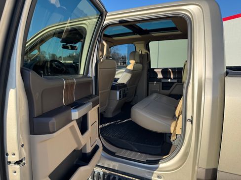 Used 2018 Ford F150 Lariat w/ Equipment Group 502A Luxury image 10