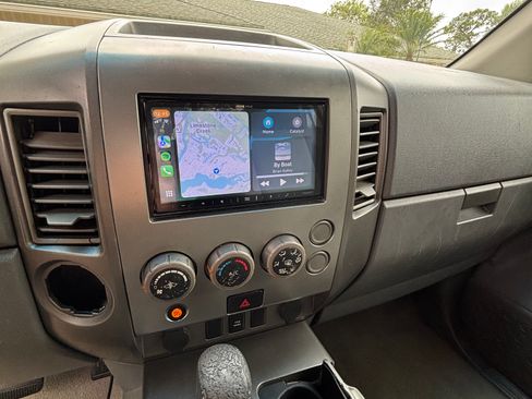 Used 2005 Nissan Titan SE image 15