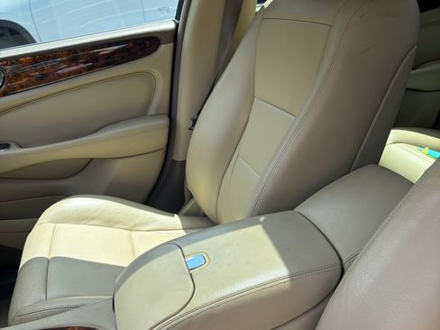 Used 2005 Jaguar XJ8 RWD image 16