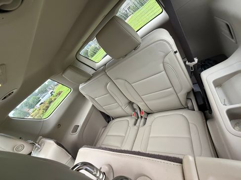 Used 2018 GMC Acadia Denali w/ Technology Package AWD/4WD image 15