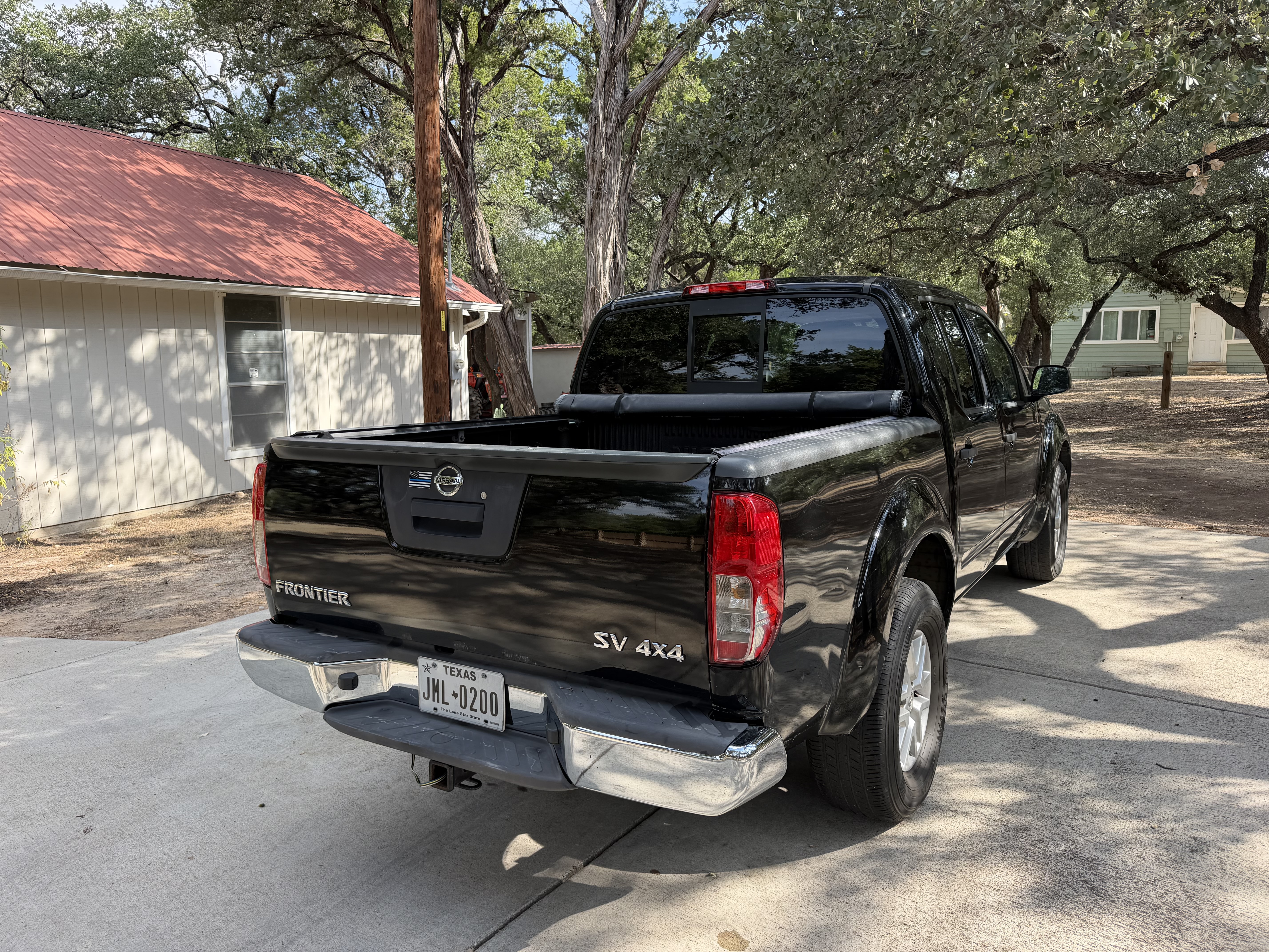 Used 2014 Nissan Frontier SV AWD/4WD image 5
