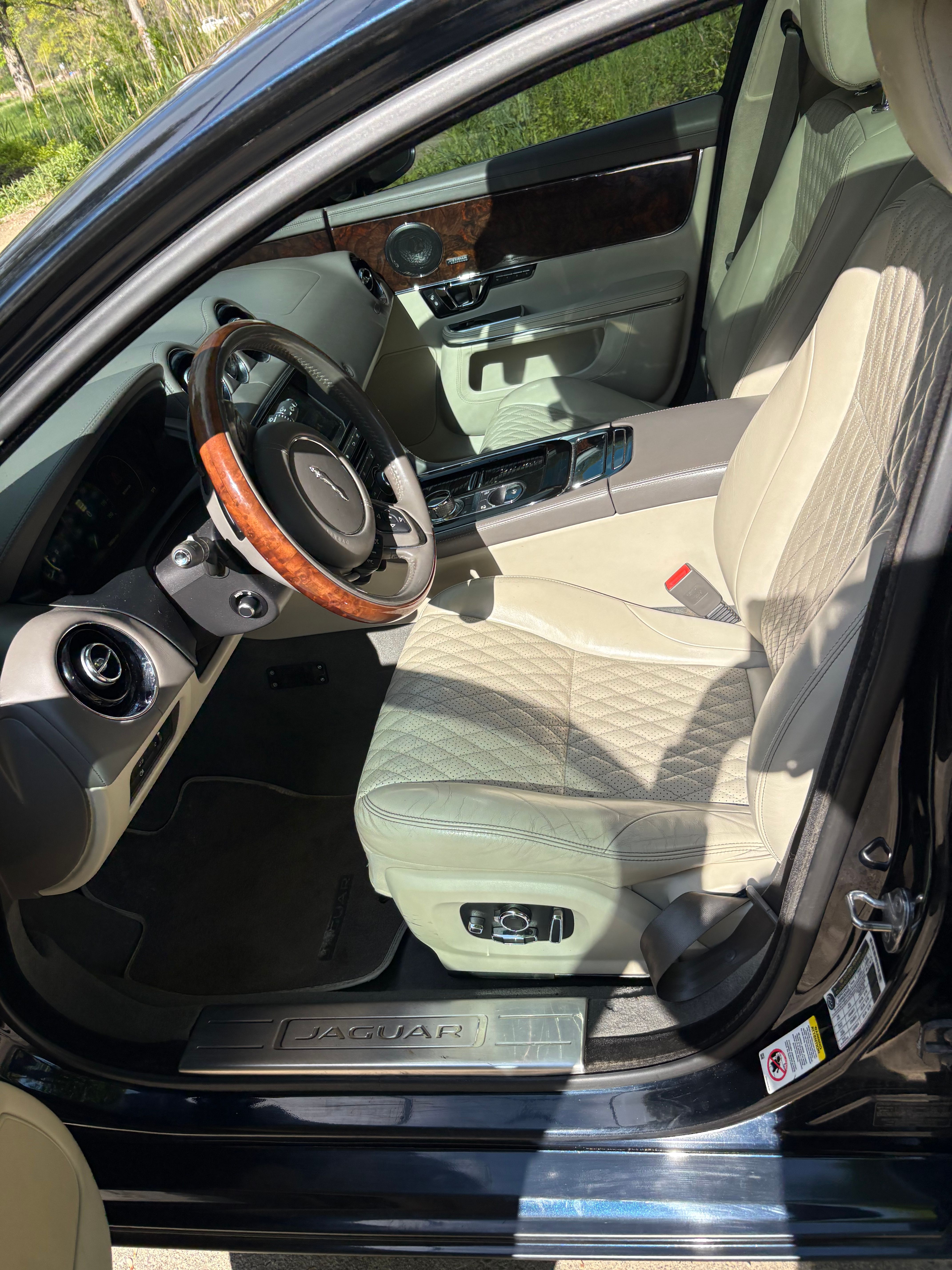 Used 2016 Jaguar XJ L Portfolio AWD/4WD image 6