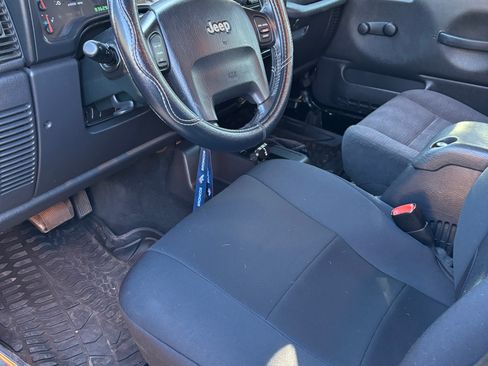 Used 2004 Jeep Wrangler 4WD image 24