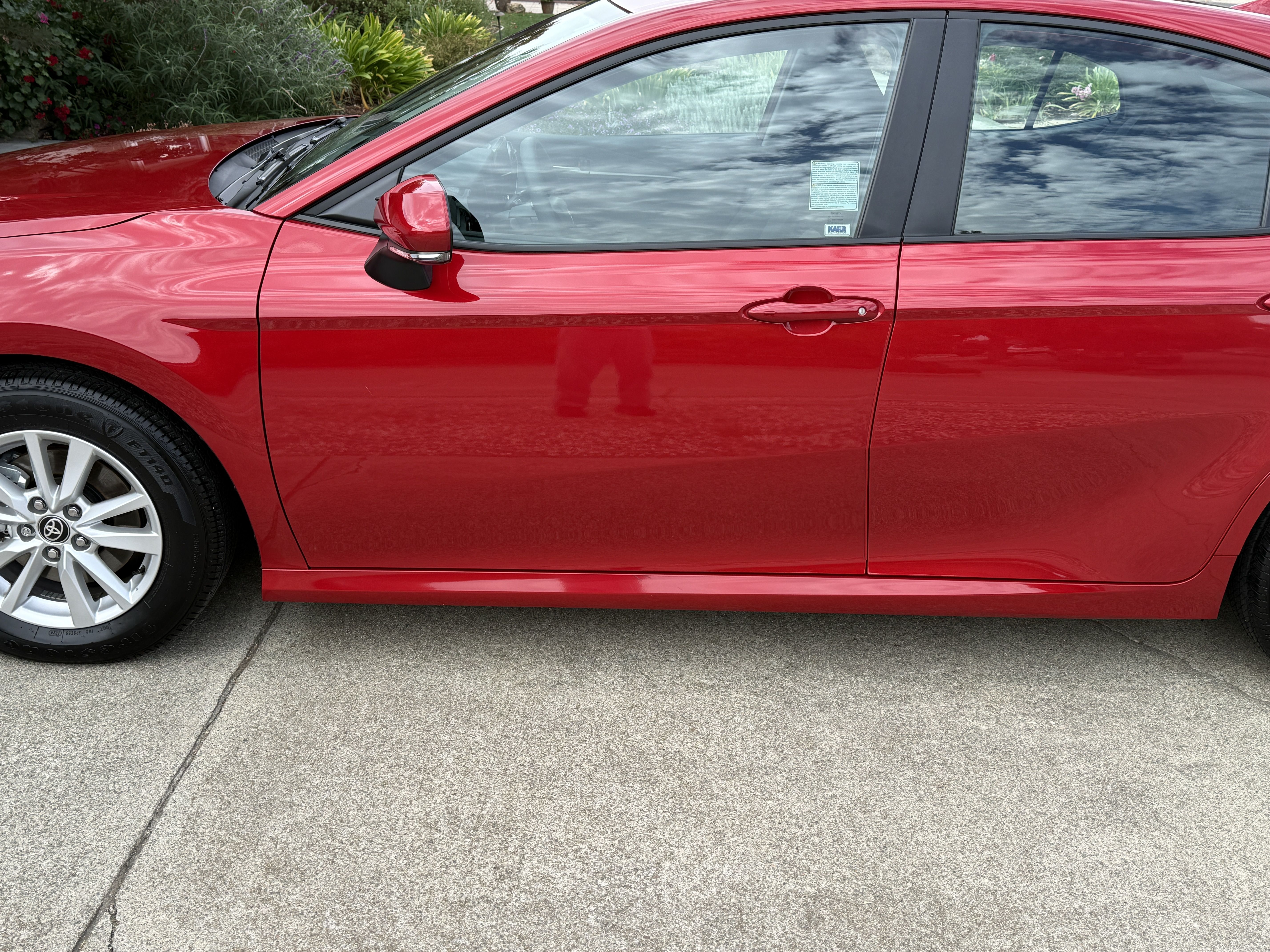 Used 2025 Toyota Camry LE w/ Convenience Package FWD image 4