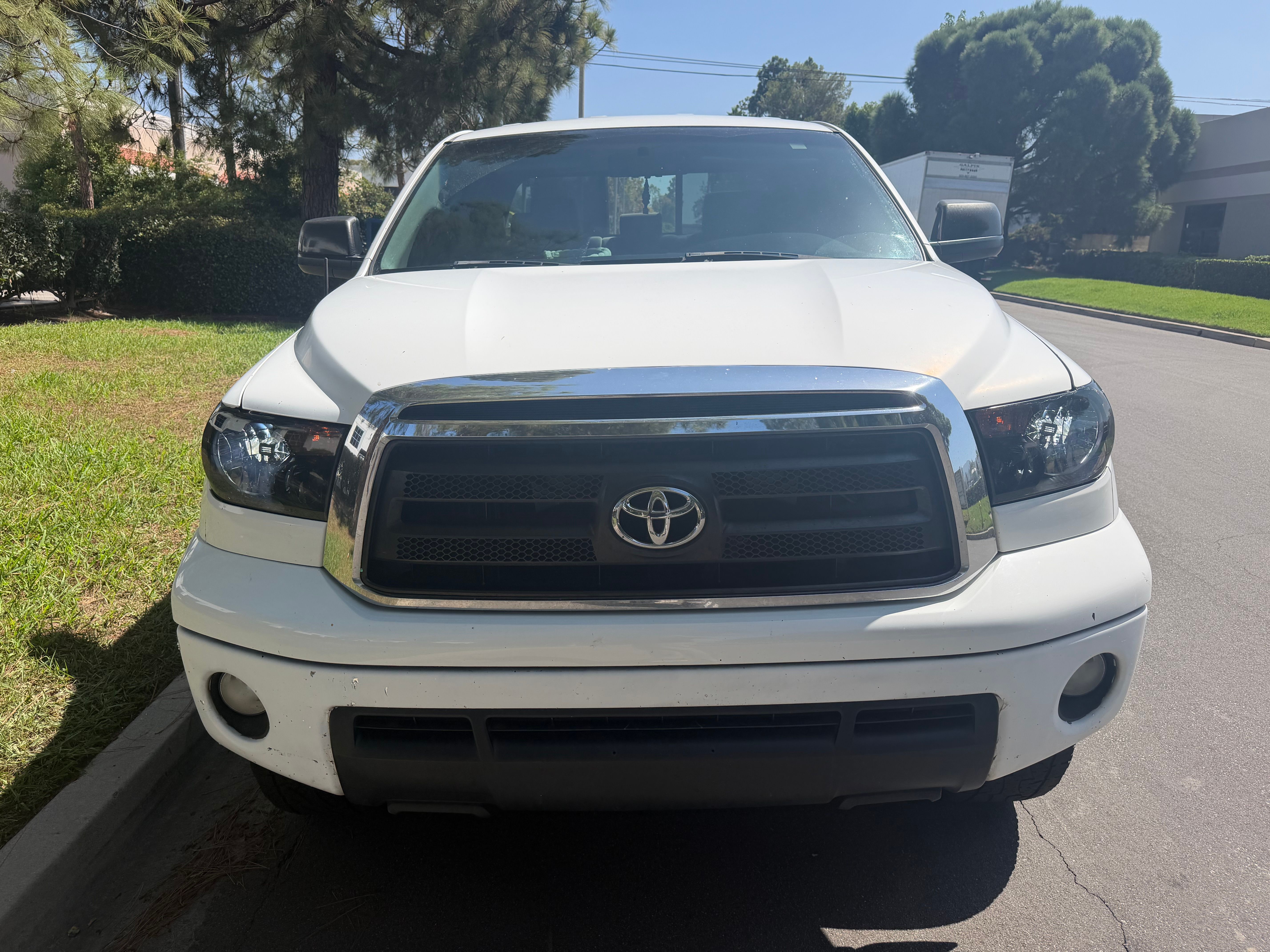 Used 2010 Toyota Tundra 4x4 Double Cab w/ TRD Off-Road Pkg image 5