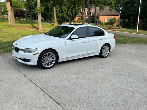 Used 2013 BMW 328i Sedan RWD image 1