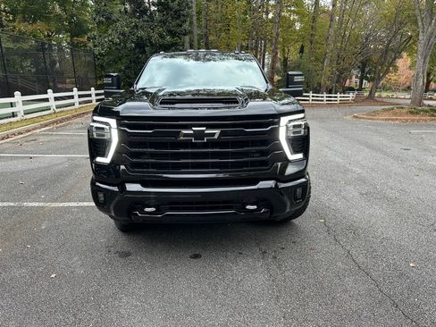 Used 2025 Chevrolet Silverado 2500 High Country w/ High Country Premium Package image 11