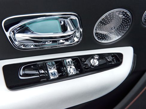 Used 2019 Rolls-Royce Cullinan image 23