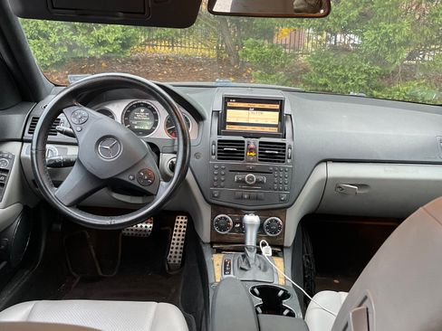 Used 2008 Mercedes-Benz C 350 Sport image 2