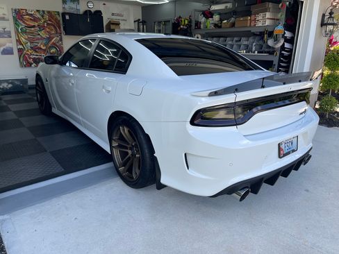 Used 2016 Dodge Charger SRT Hellcat w/ Harman/Kardon Audio Group image 26