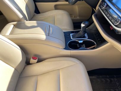 Used 2014 Toyota Highlander XLE