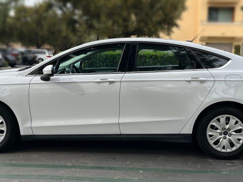 Used 2014 Ford Fusion S image 8