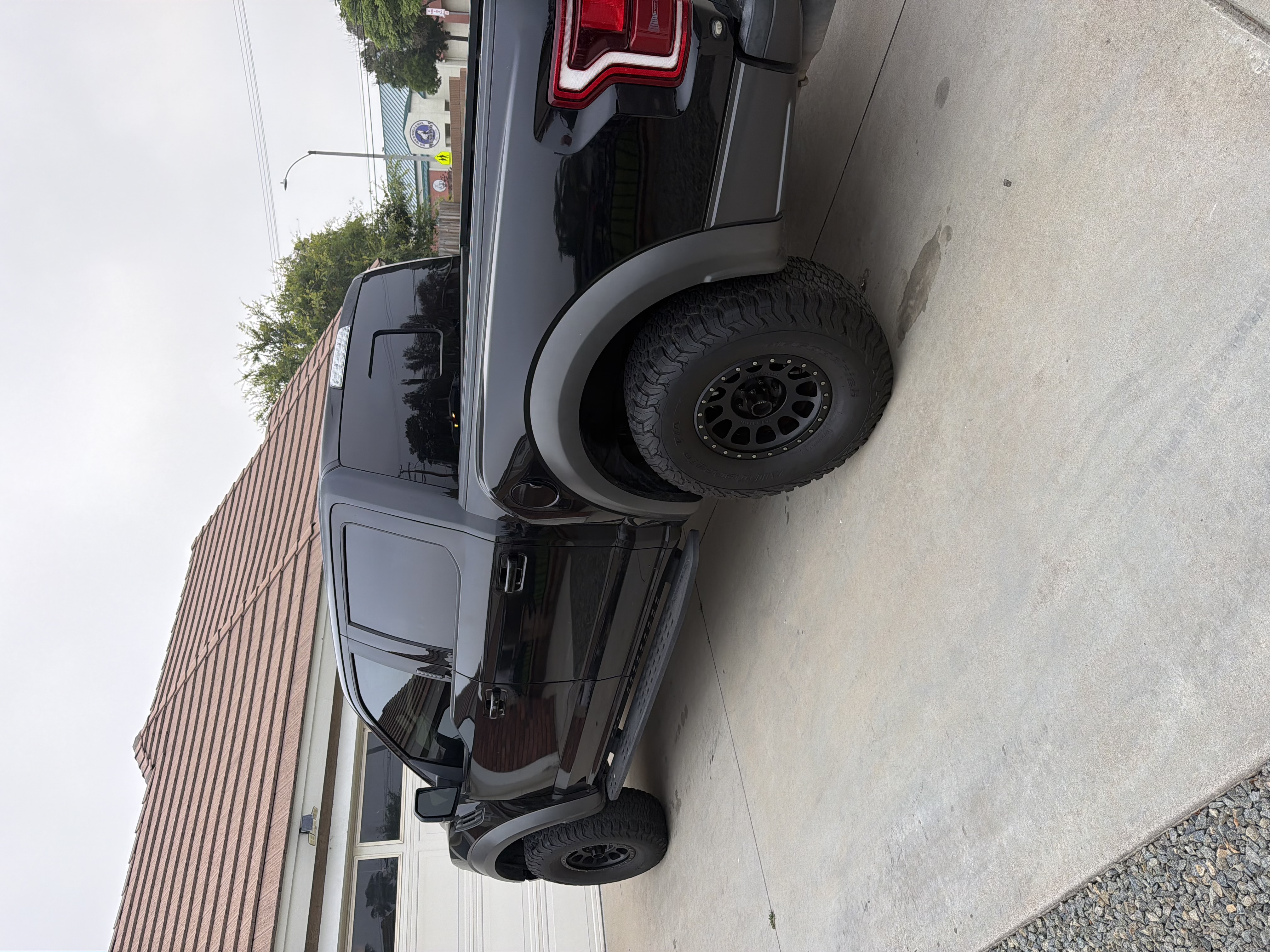 Used 2019 Ford F150 Raptor w/ Equipment Group 802A Luxury AWD/4WD image 6