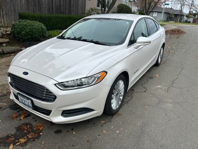 Used 2016 Ford Fusion SE