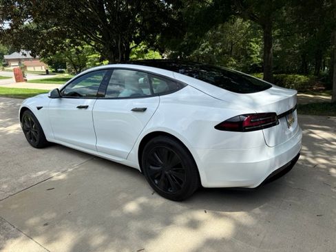 Used 2024 Tesla Model S AWD/4WD image 16