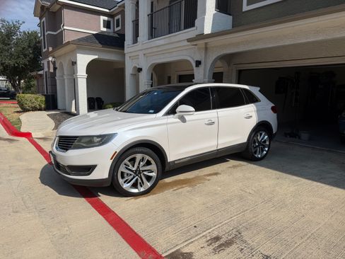Used 2018 Lincoln MKX Reserve w/ Lincoln MKX Climate Package AWD/4WD image 6