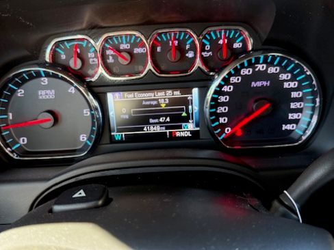 Used 2020 Chevrolet Suburban LT w/ Max Trailering Package image 13