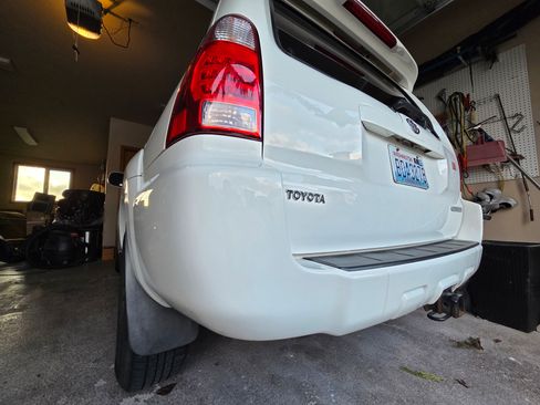 Used 2007 Toyota 4Runner Limited image 17