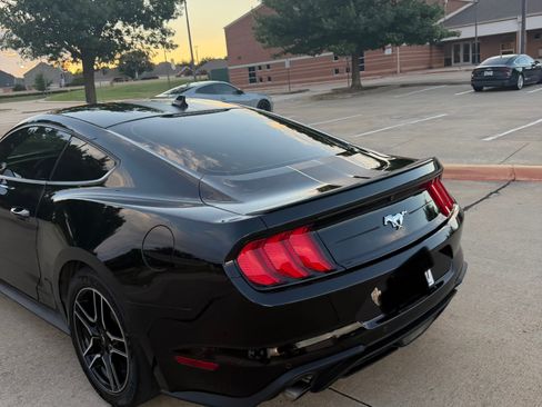 Used 2023 Ford Mustang Premium RWD image 4