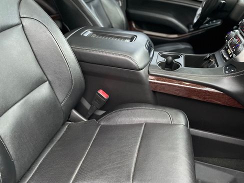 Used 2016 GMC Yukon SLT w/ Open Road Package image 12