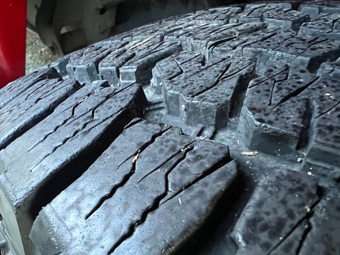 Used 2011 Chevrolet Silverado 2500 LT w/ Interior Plus Package image 16