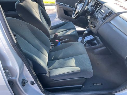 Used 2011 Nissan Versa 1.8 S image 12