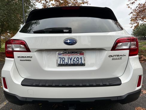 Used 2016 Subaru Outback 2.5i Premium image 2