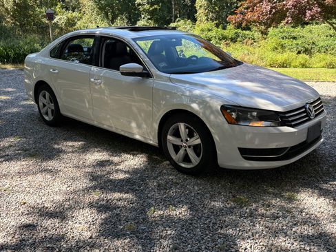 Used 2013 Volkswagen Passat 2.5 SE FWD image 5