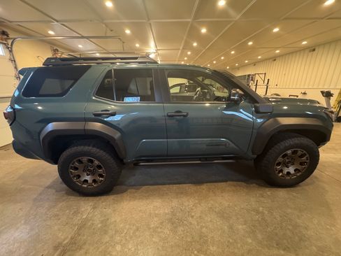 Used 2025 Toyota 4Runner Trailhunter image 2