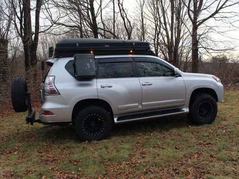 Used 2016 Lexus GX 460 460 Sport Utility 4D image 5