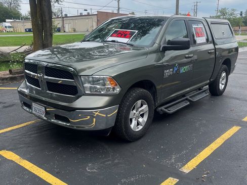 Used 2021 RAM 1500 Classic SLT AWD/4WD image 5