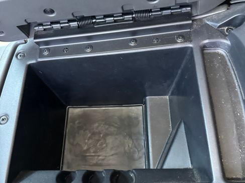 Used 2006 GMC Sierra 2500 SLE w/ Onstar Plus Package image 9