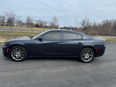 Used 2017 Dodge Charger SXT w/ AWD Plus Group image 6