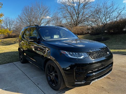 Used 2020 Land Rover Discovery Landmark image 13