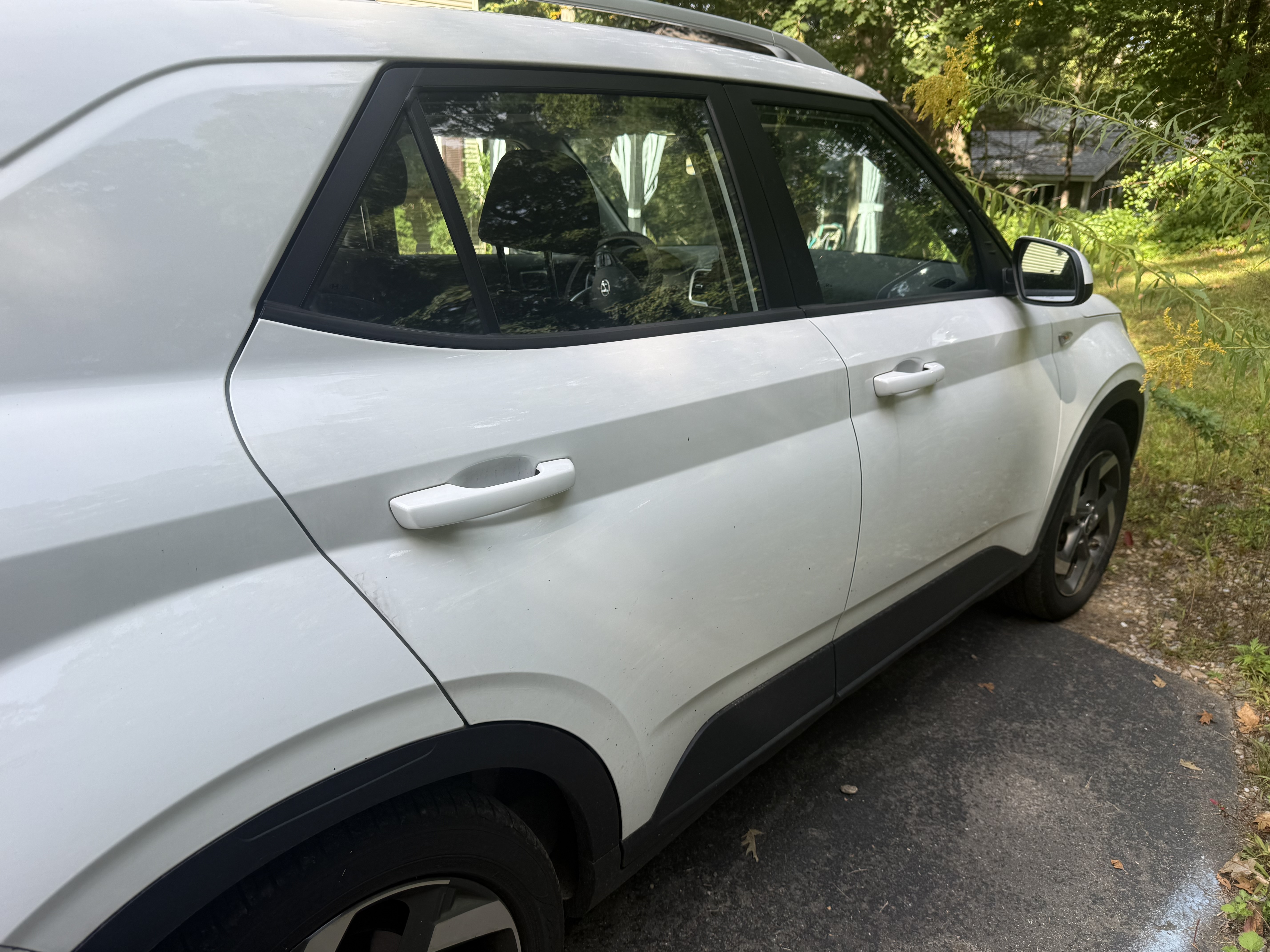 Used 2023 Hyundai Venue SEL w/ Cargo Package FWD image 9