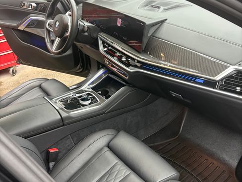 Used 2024 BMW X6 M60i image 12