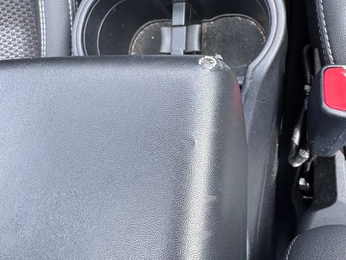 Used 2019 Subaru Forester Premium AWD/4WD image 25