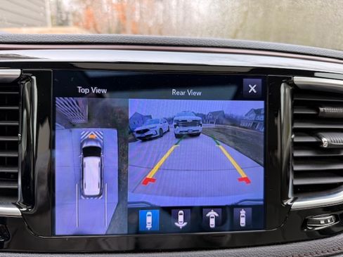 Used 2017 Chrysler Pacifica Limited w/ Advanced Safetytec Group image 32