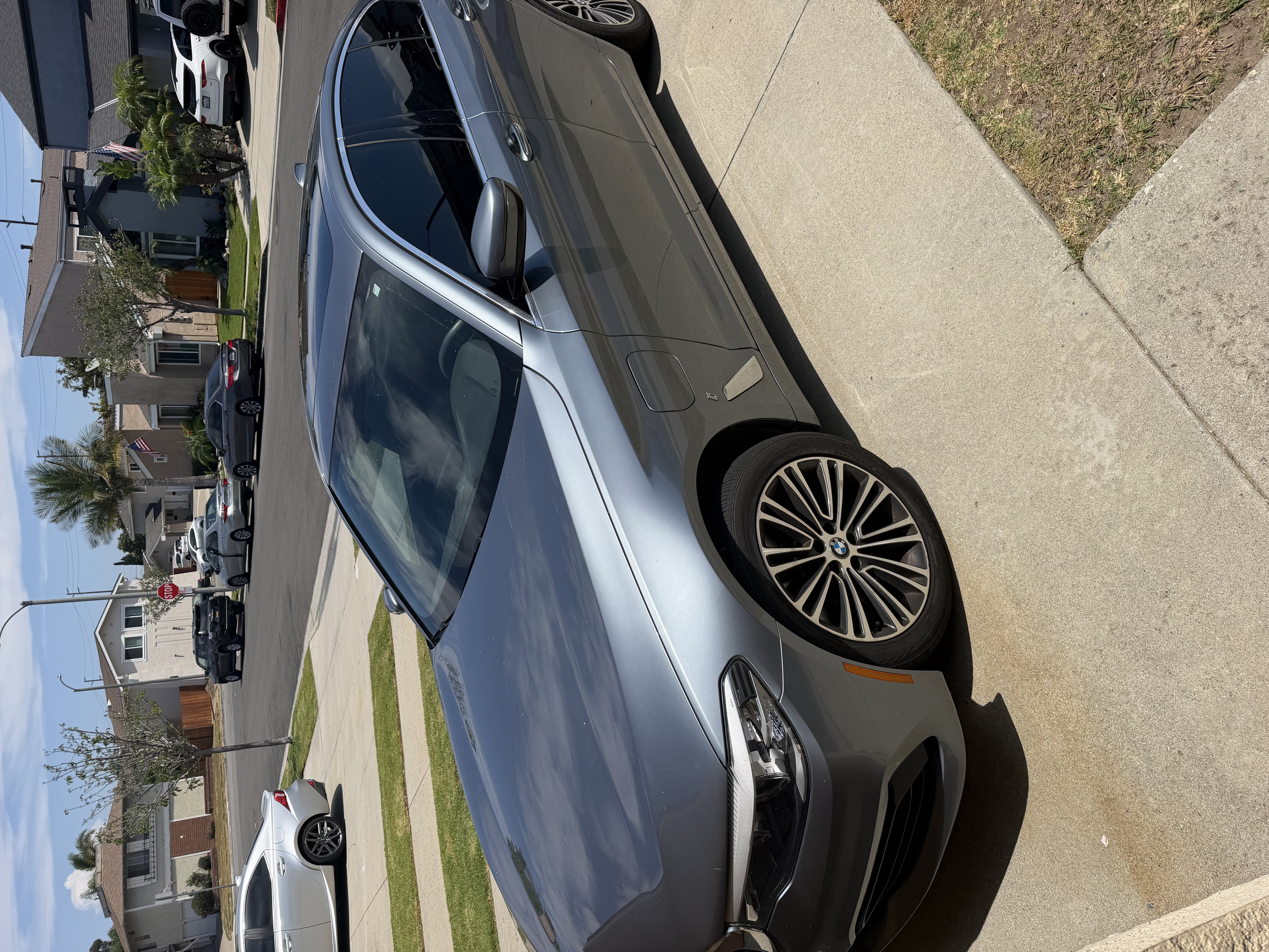 Used 2018 BMW 530e RWD image 1